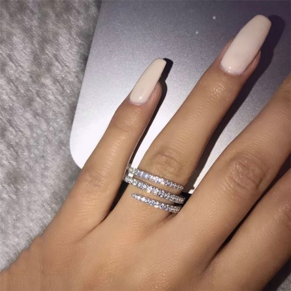 ✨STUNNING COCKTAIL RING ADORNED WITH CRYSTALS-NEW✨‎ - Picture 7 of 9